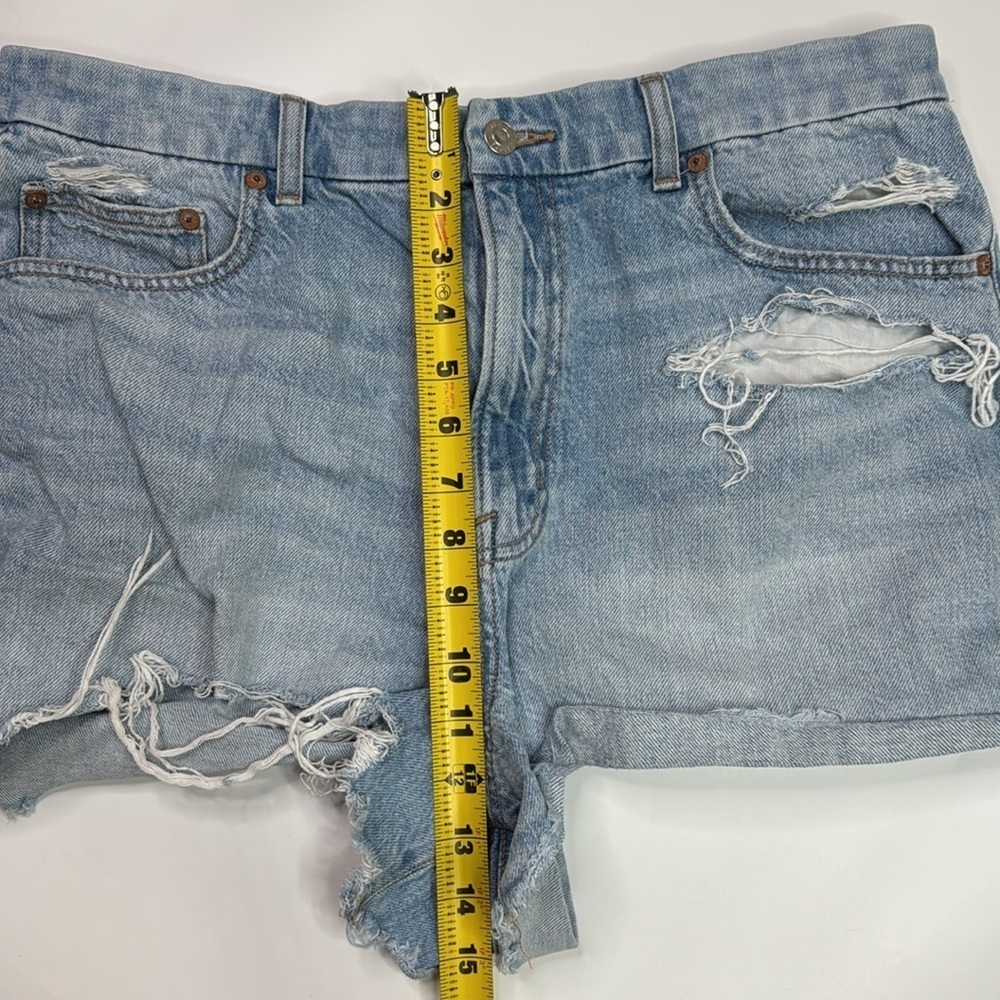 American Eagle Strigid Curvy 90s Boyfriend Denim Shorts Size 16 - Picture 4 of 8